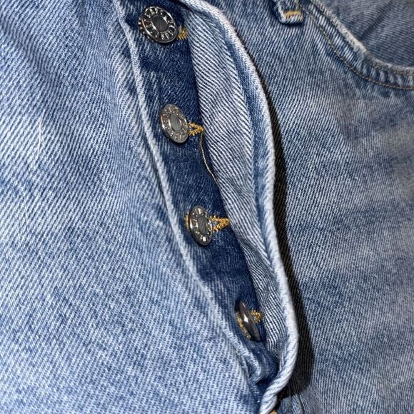 Agolde Light Blue Frayed Jean Shorts 28 - Picture 6 of 9